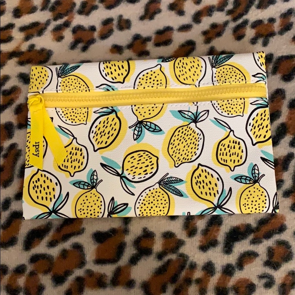 “Lemons” 🍋 Ipsy Makeup Bag